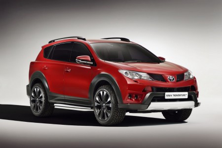 RAV 4 : todo terreno equipado con lo mas nuevo del marcado con un motor 2.0 lts. traccion delantera y transmicion mecanica.